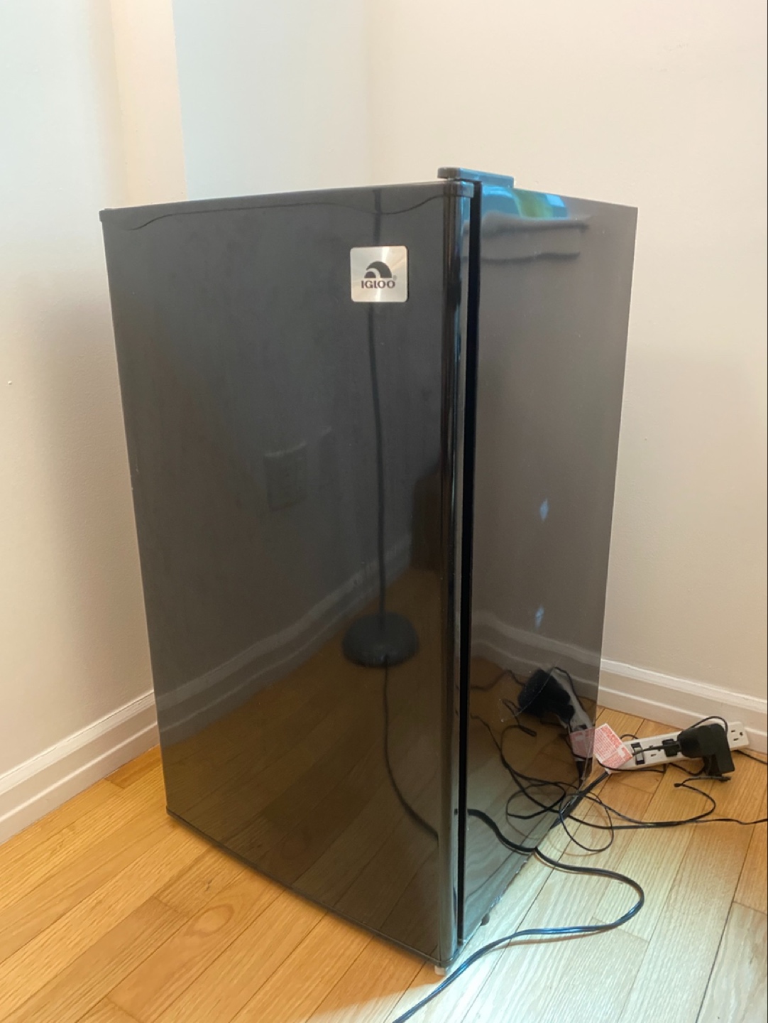 Lgloo 3.2 cu. ft. Single Door Refrigerator  - photo 3