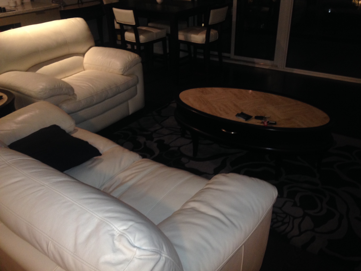 White Leather Couches thumbnail