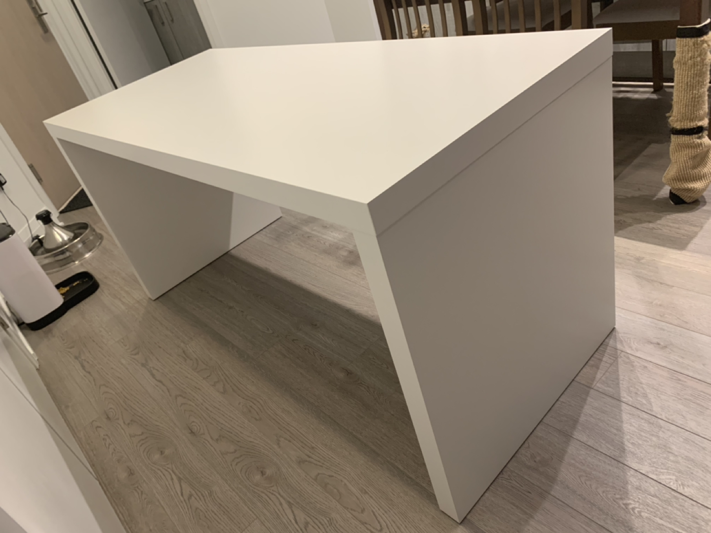 IKEA MALM DESK image indicator(2)