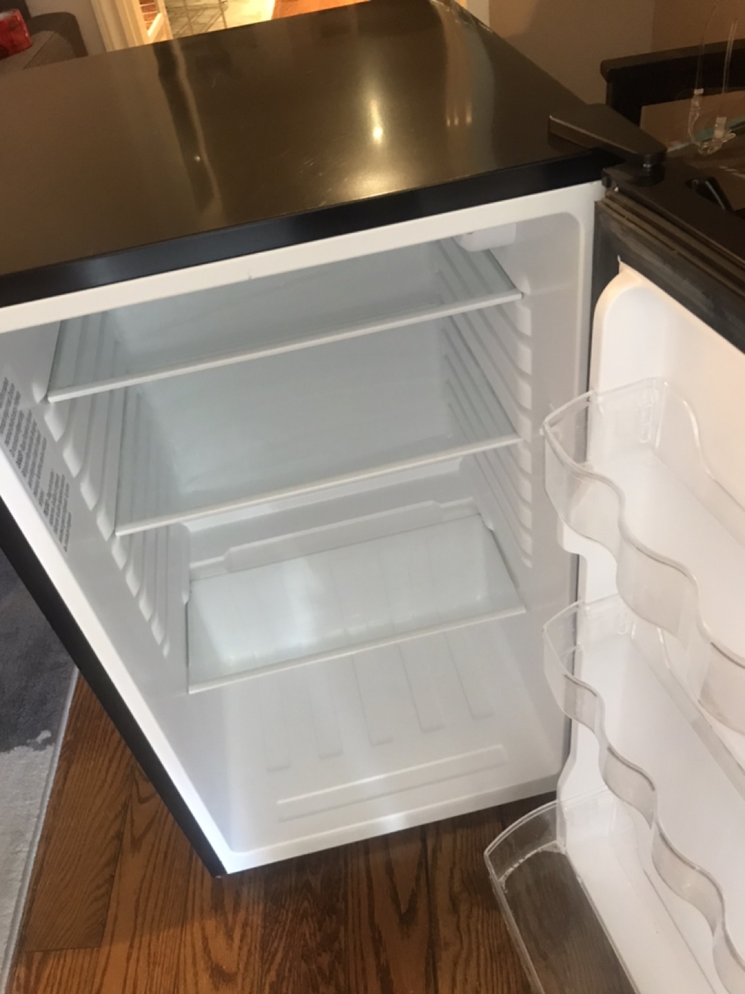 Hamilton beach mini fridge  - photo 2