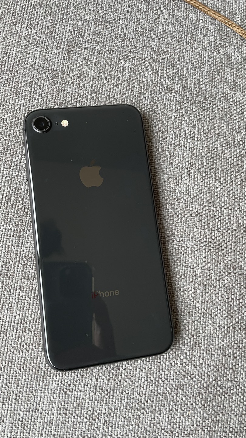 Iphone 8 - photo 2