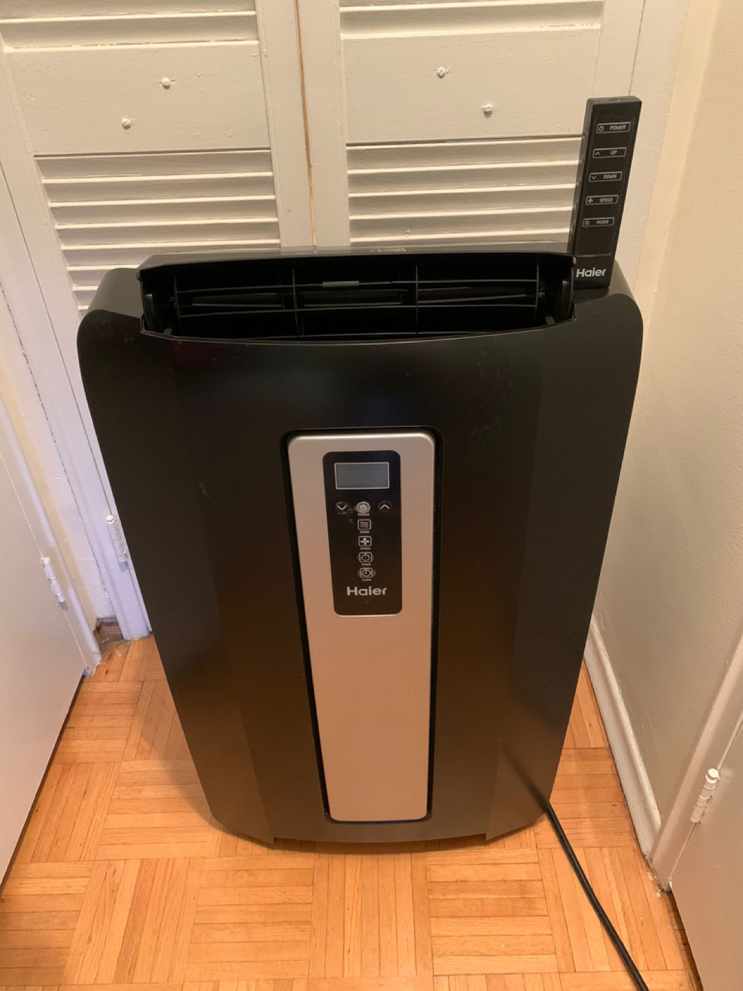 Portable air conditioner/14000 BTU thumbnail