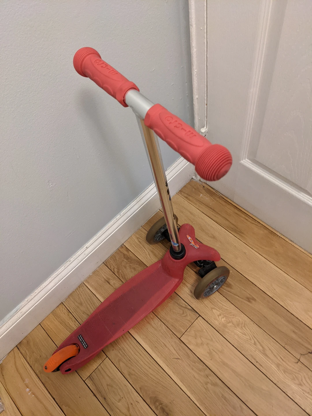 Kids Micro Kickboard Scooter - photo 3
