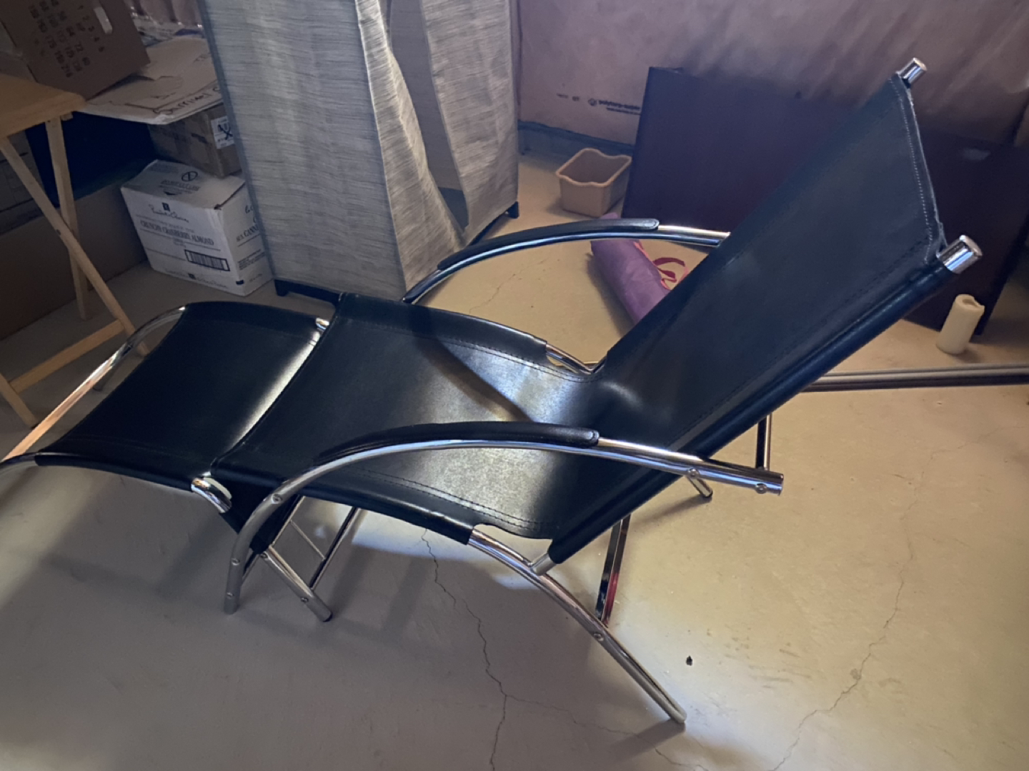 Black Leather resting chair - photo 3