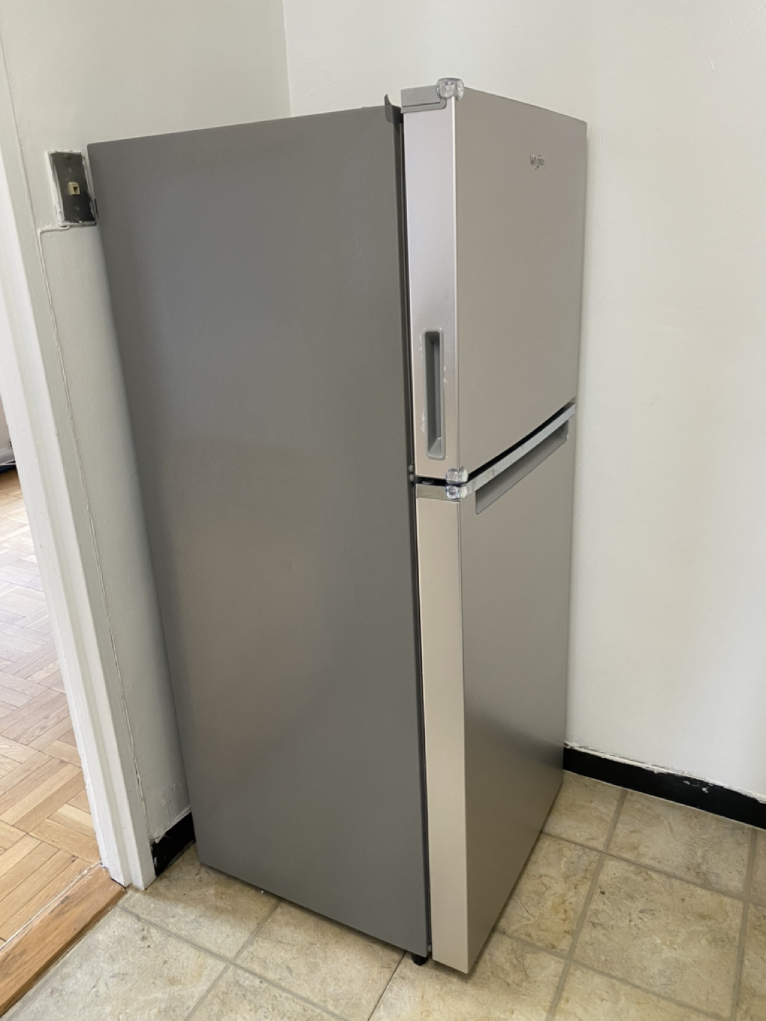 Whirlpool Top Freezer Refrigerator - $280 (Midtown) - photo 2