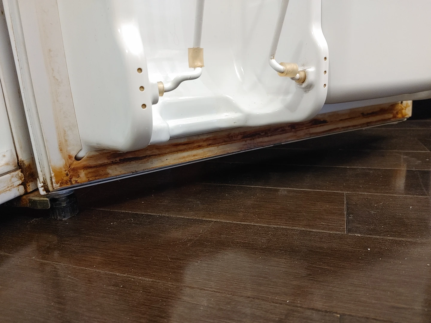 GoldStar Mini Fridge - photo 4