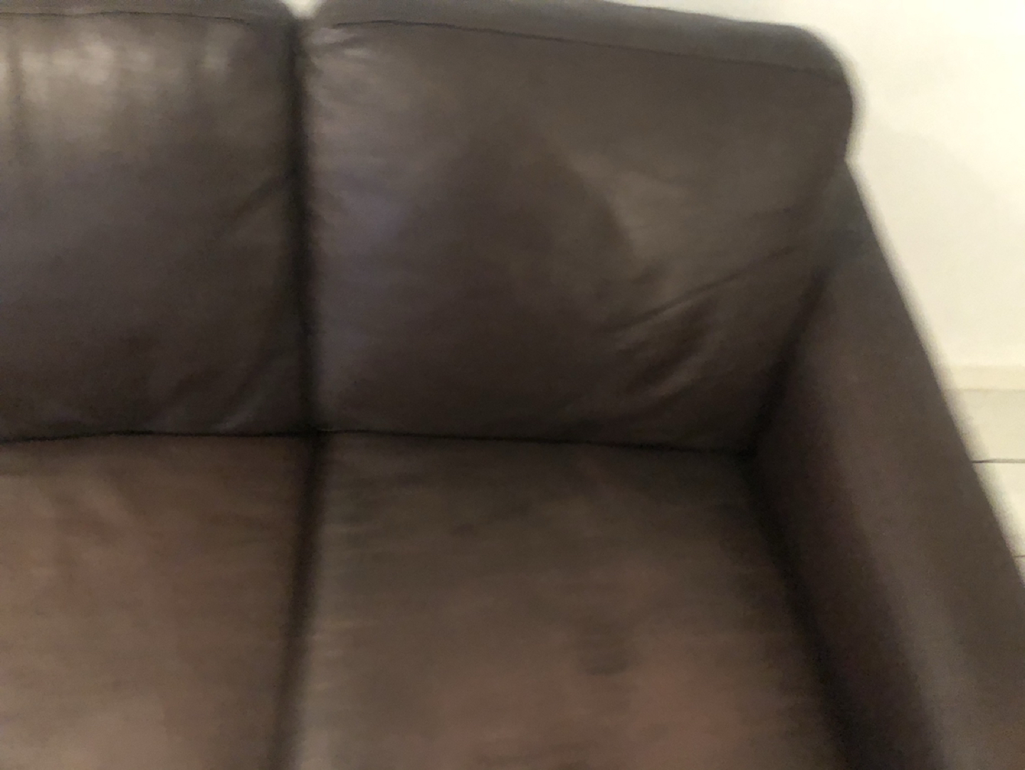 Leather couch - photo 2