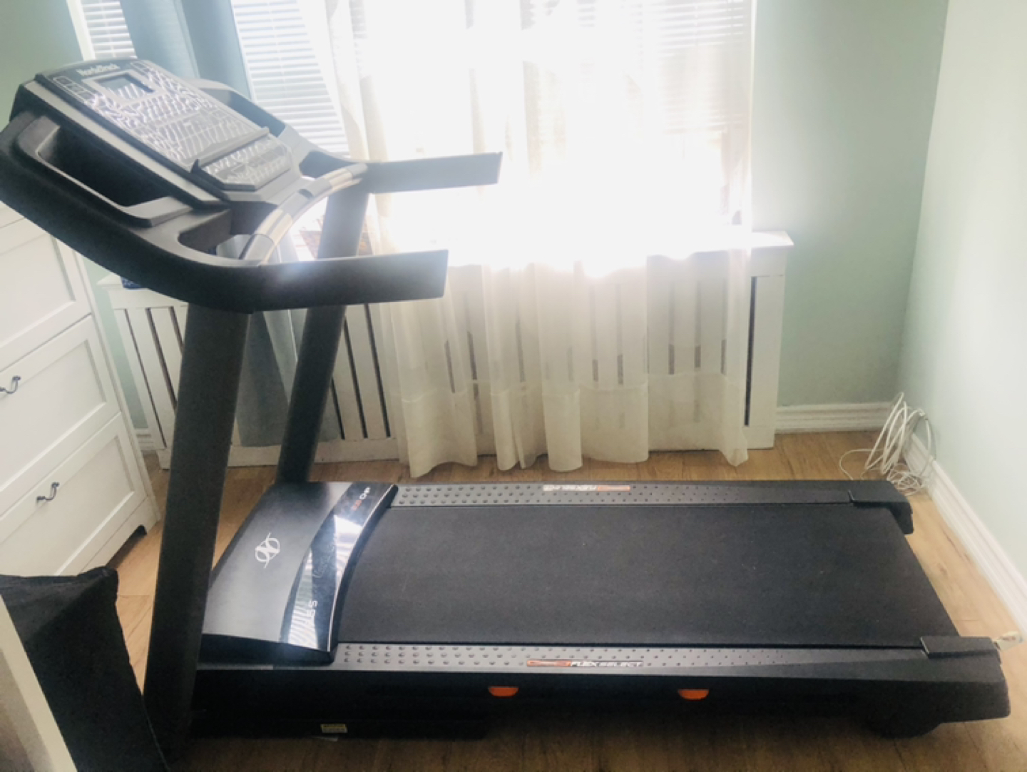 Foldable treadmill