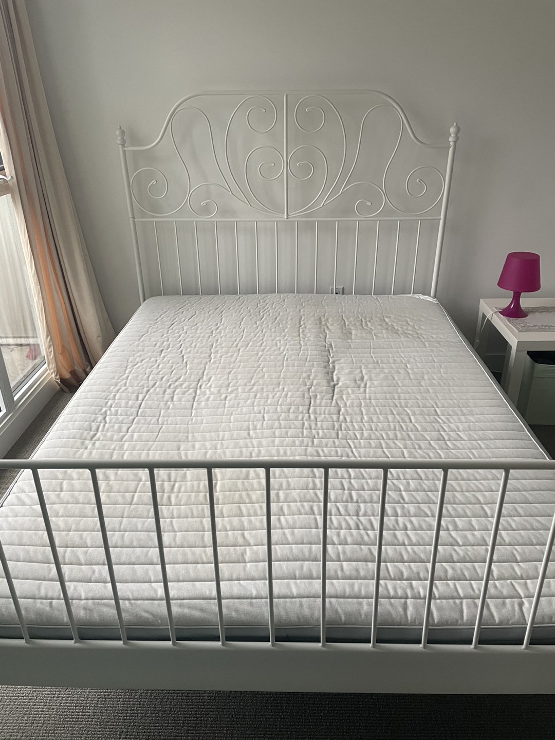 Mattress, queen size 