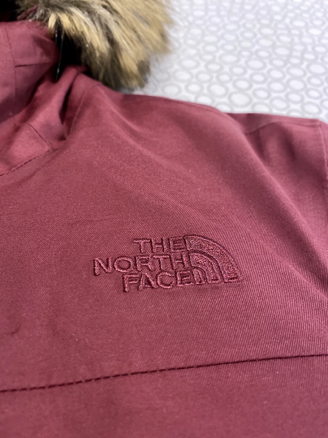 Women’s The North Face Winter Jacket / Coat (Size: S) / Burgundy - photo 4