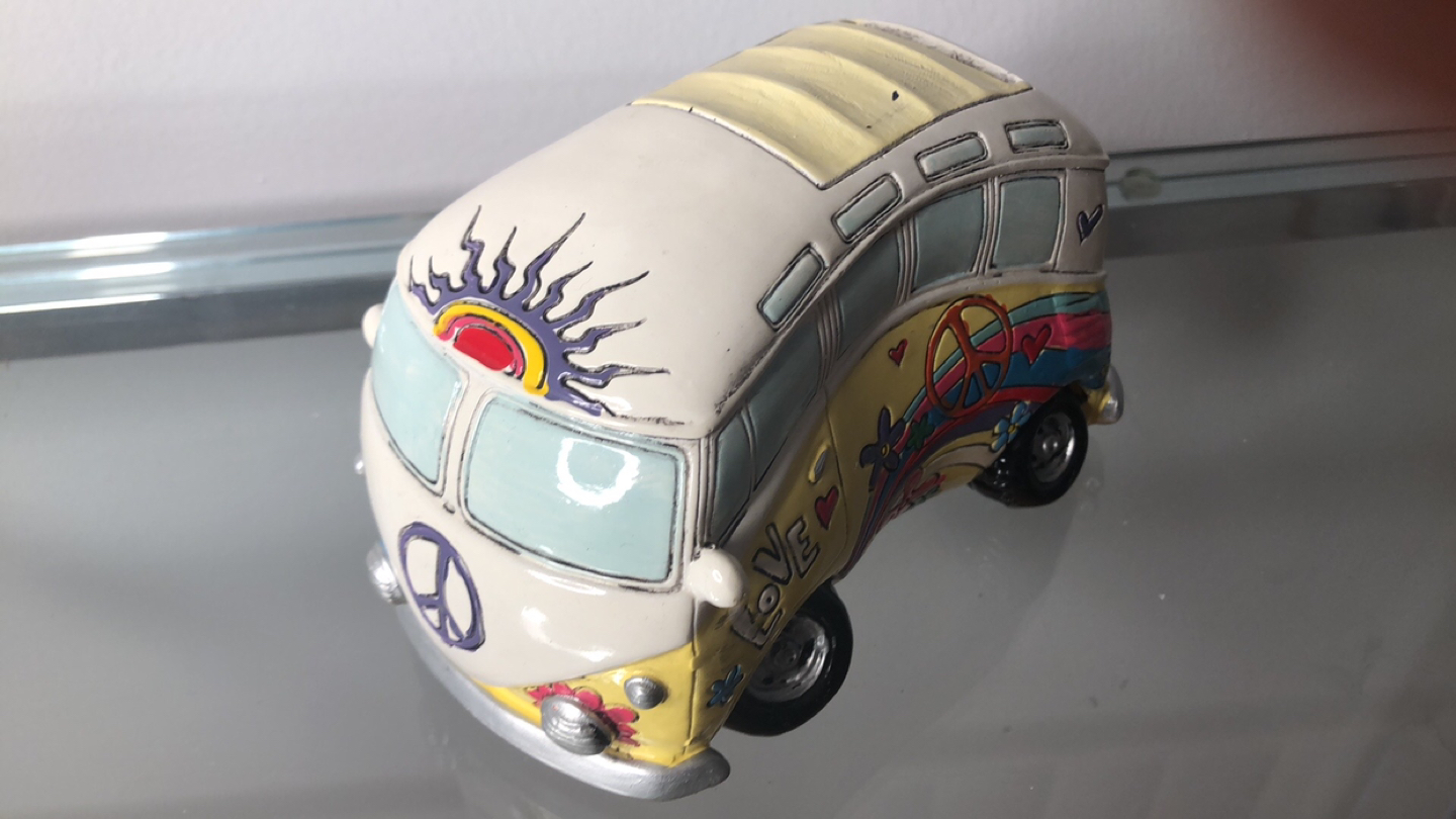 Volkswagen piggy bank thumbnail