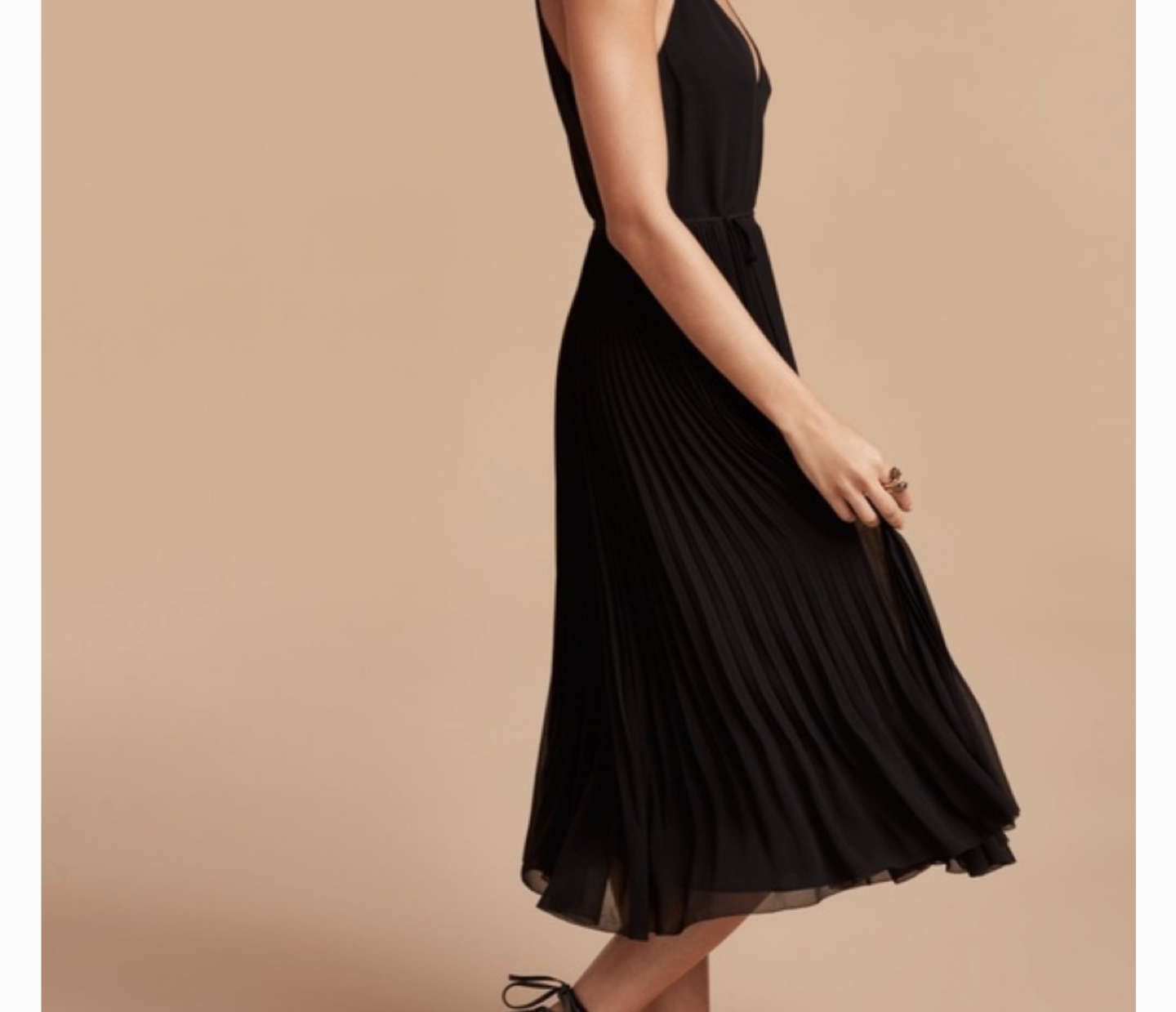 Aritzia Wilfred beaune dress, size M balck - photo 2