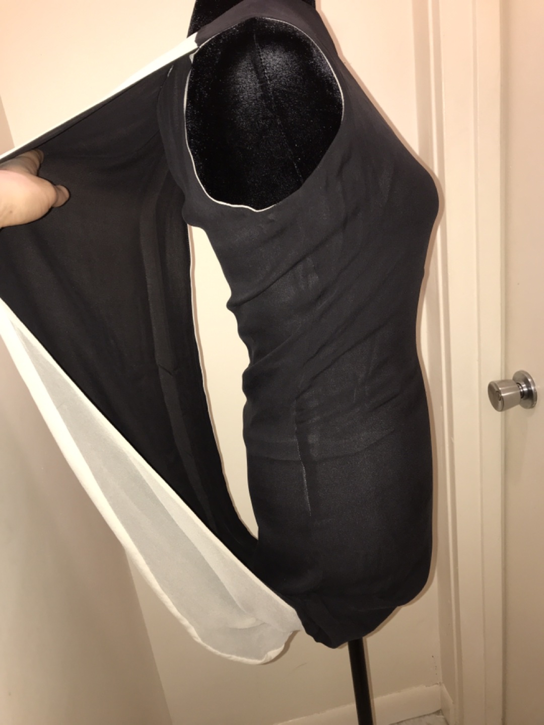 Black and off-white silk dress, Halston - photo 5
