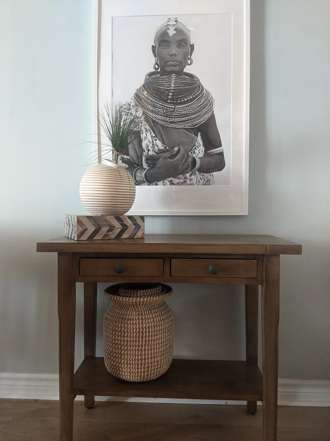 Console table - photo 2
