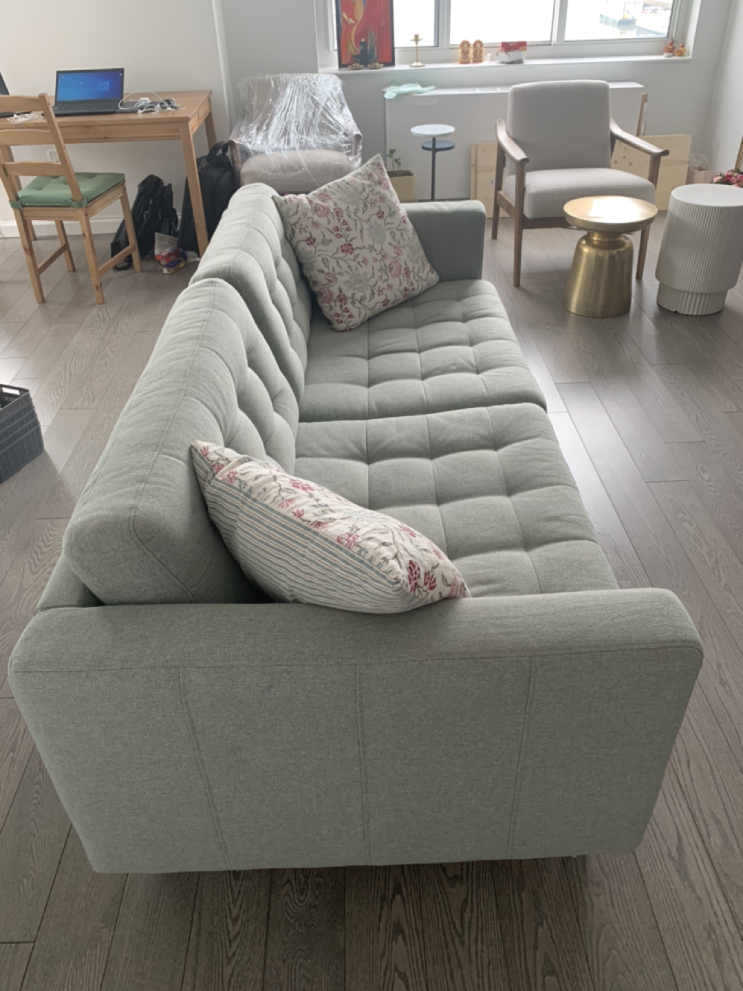 Couch - photo 5
