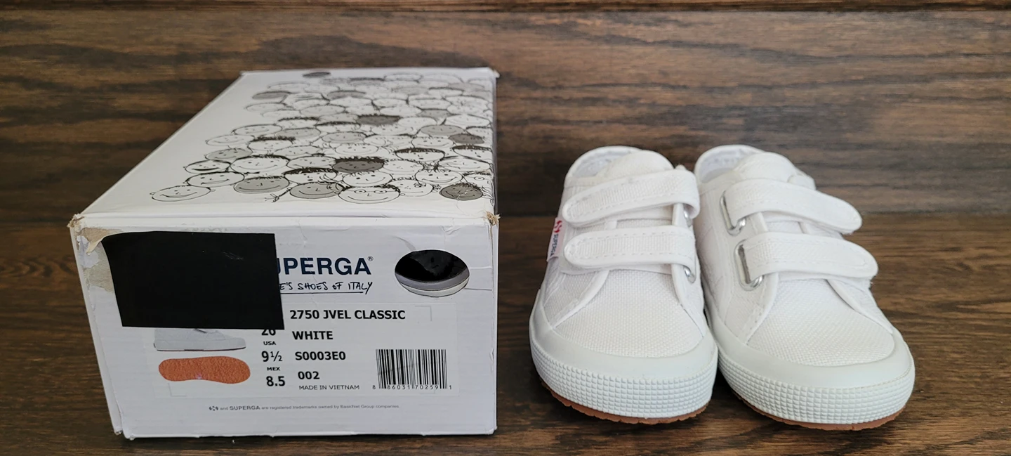 BRAND NEW Superga Classic Sneakers (US 9.5 kids)