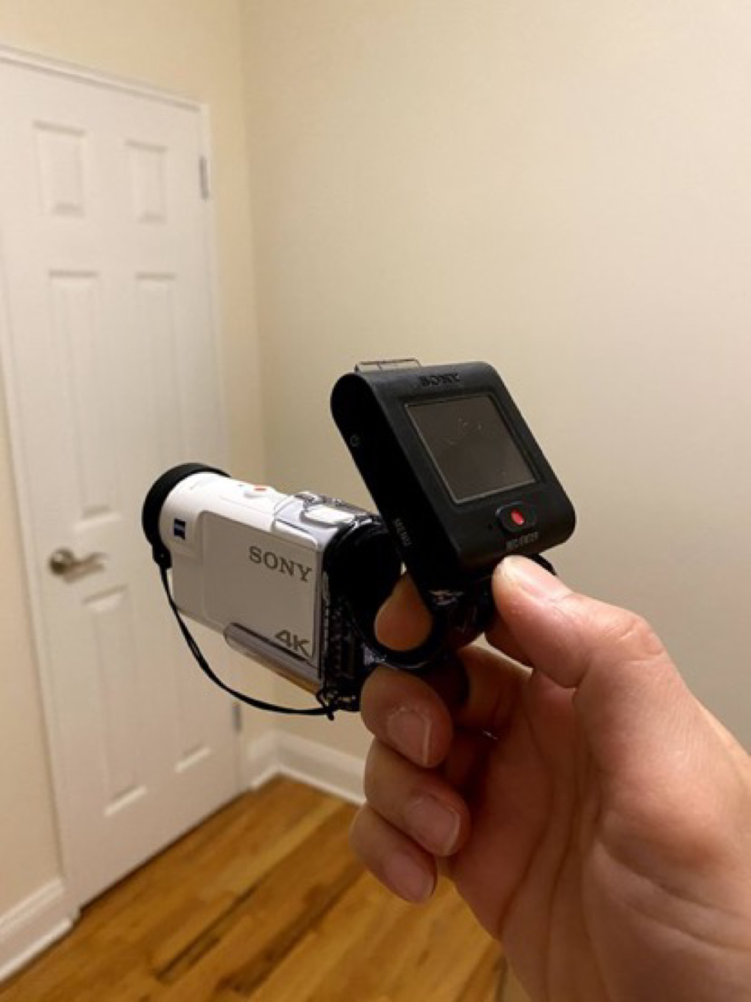 Sony fdr x3000 action cam and accessories  - photo 4