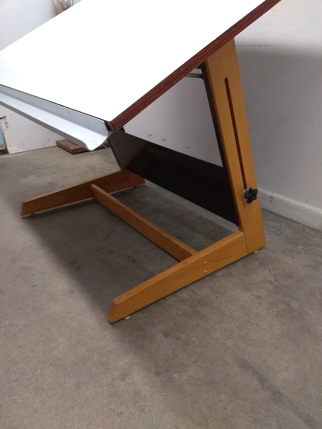 Drafting Table + Free Delivery - photo 3