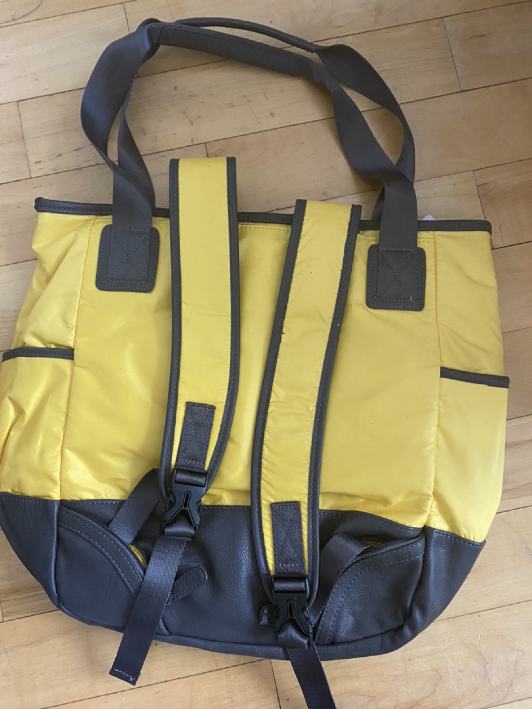 Lole “lily” weekender bag in yellow image indicator(2)