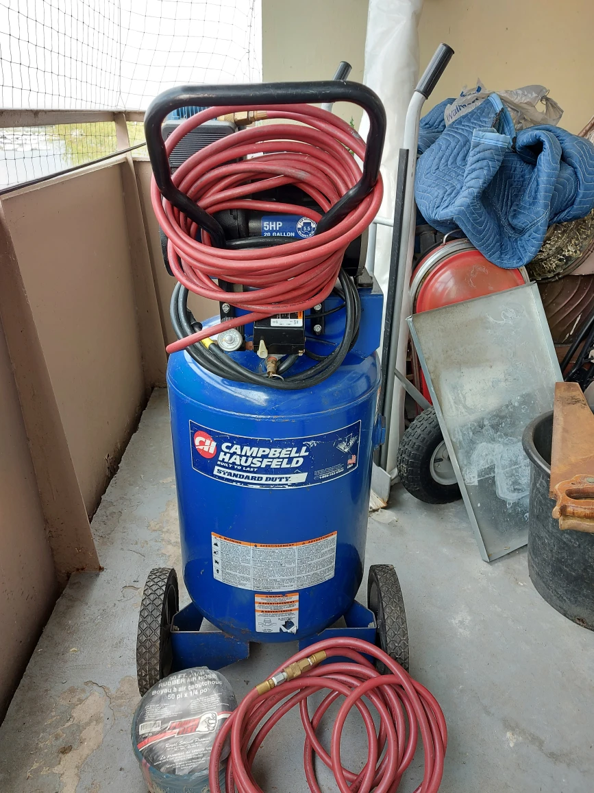 20 Gallon Campbell Hausfeld compresser. thumbnail