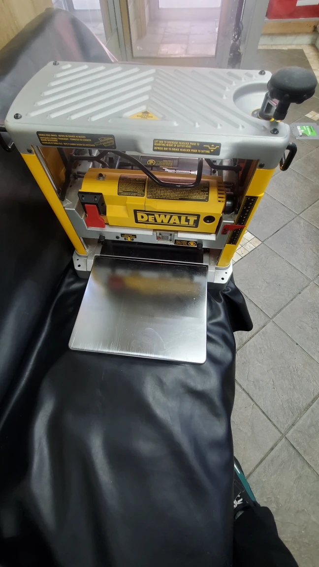 DeWALT DW734 12-1/2" Thickness Three Knife Head Wood Planer Tool