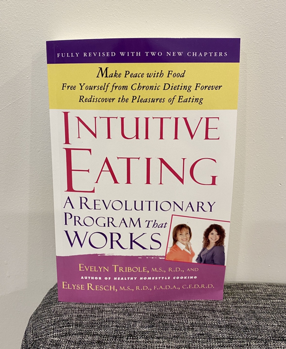 Health book: Intuitive Eating, A Revolutionary Program