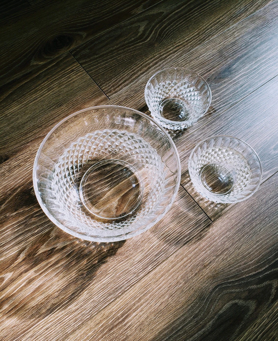 Lovely set of Crystal bowls thumbnail