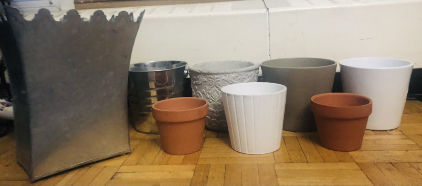 Planters/Pots $10 for all 8 items. PickUp:Eglinton-Mt.Pleasant  - photo 3