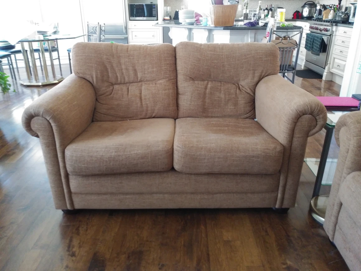 Brown Love Seat + Free Delivery - photo 2