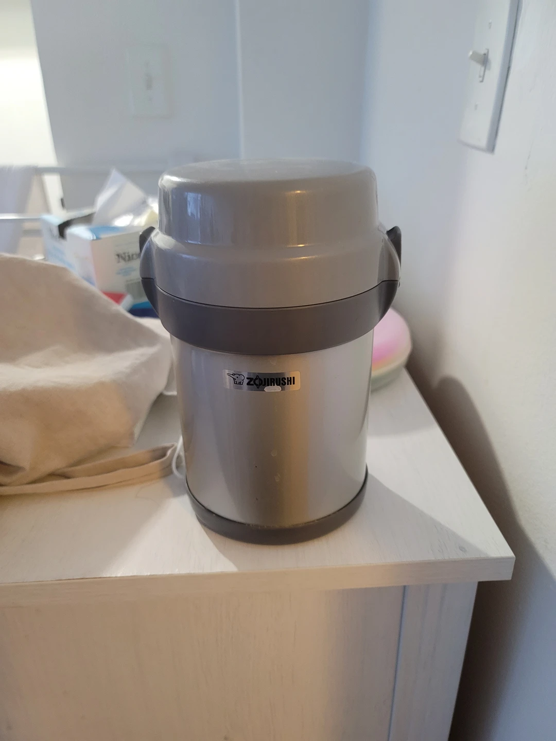 zojirushi bento box (retains heat) - photo 3