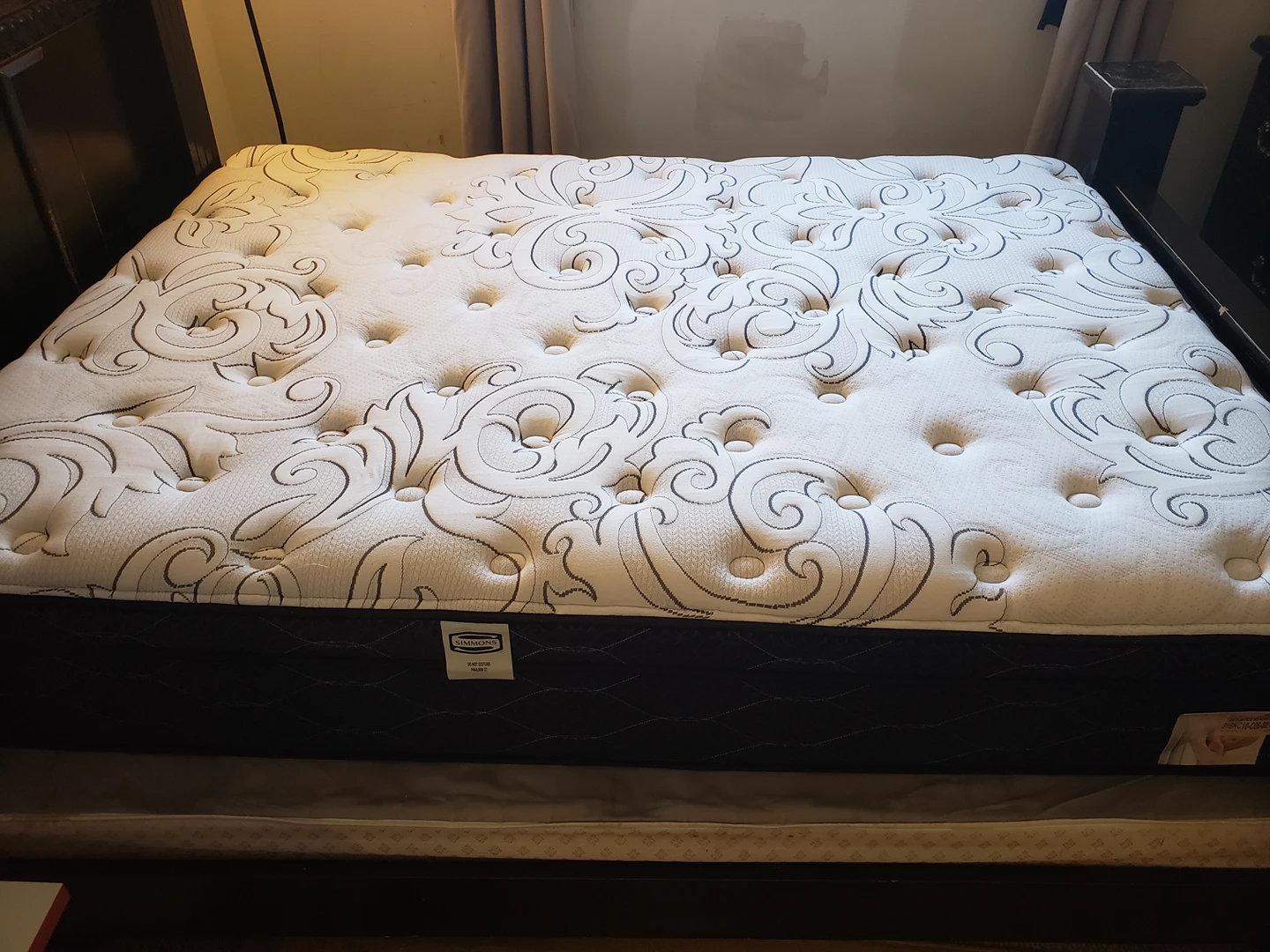 Queen mattress - photo 2