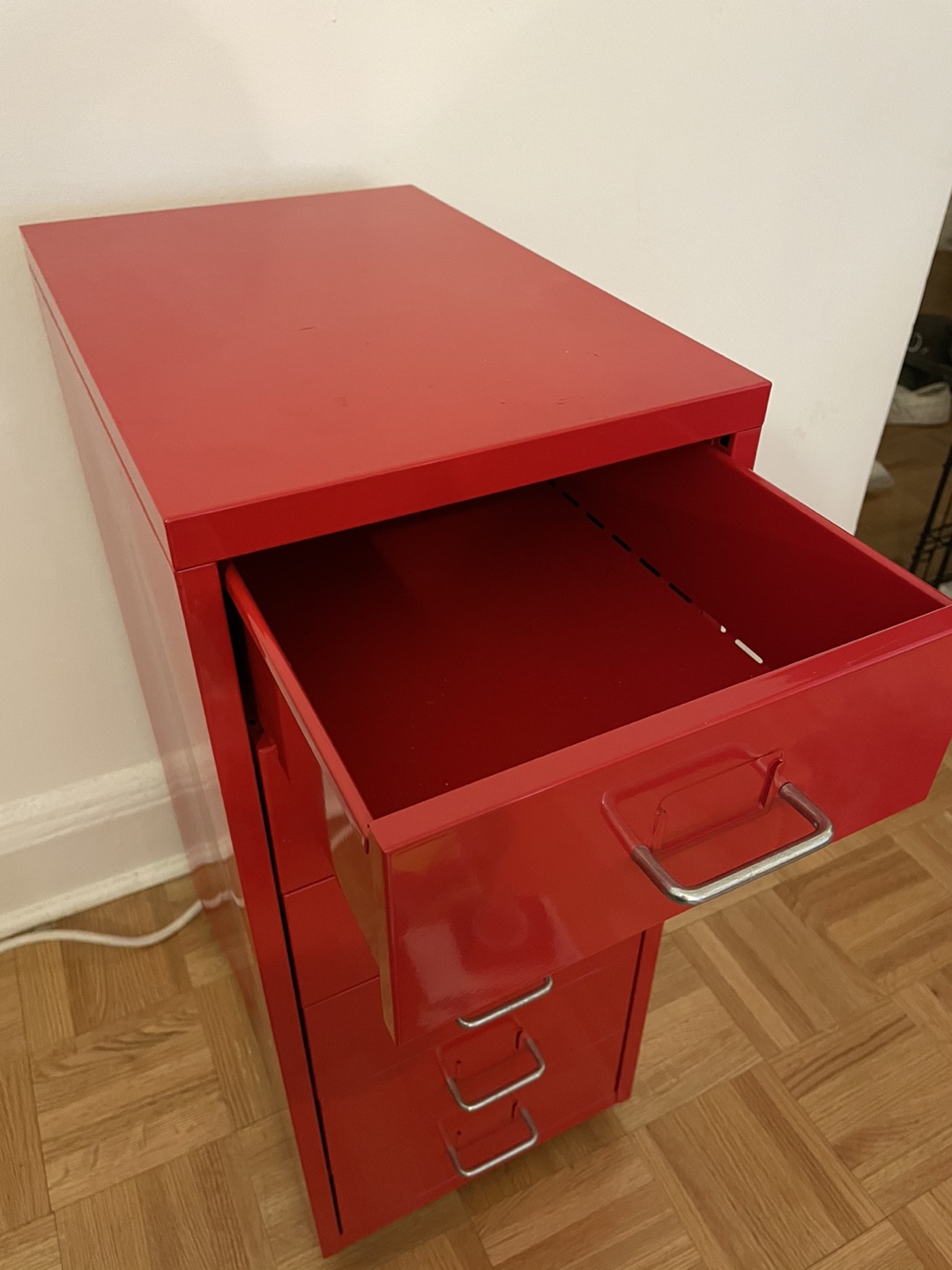 Red IKEA metal cabinet - photo 4