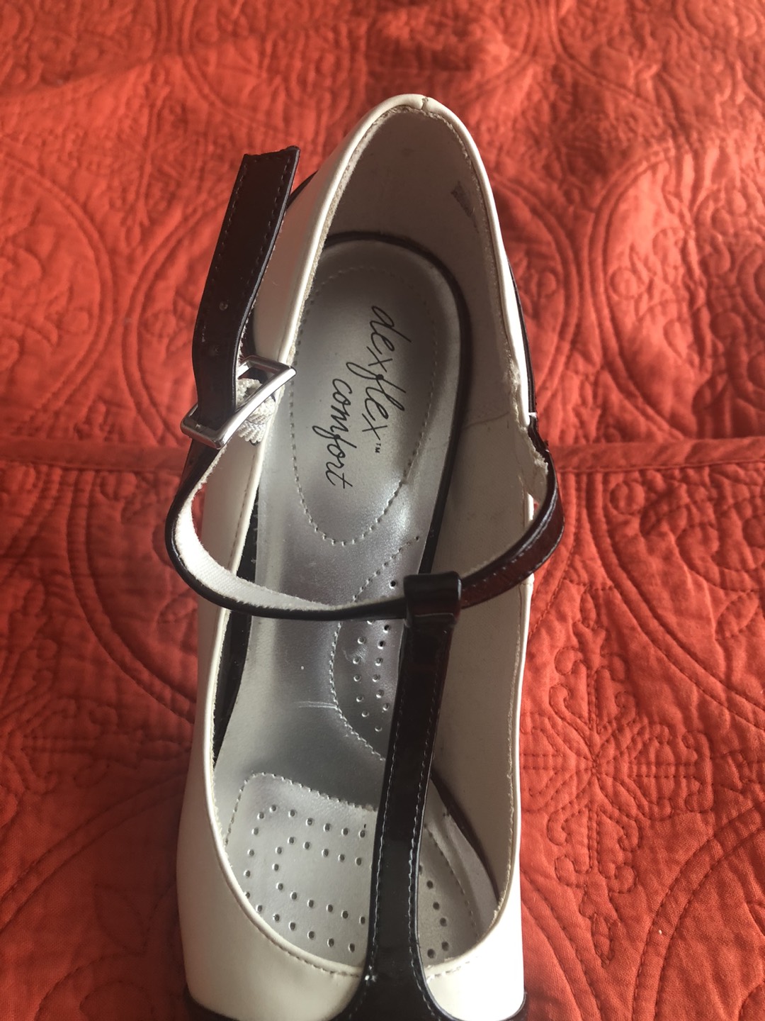 Gently used shoes - photo 3