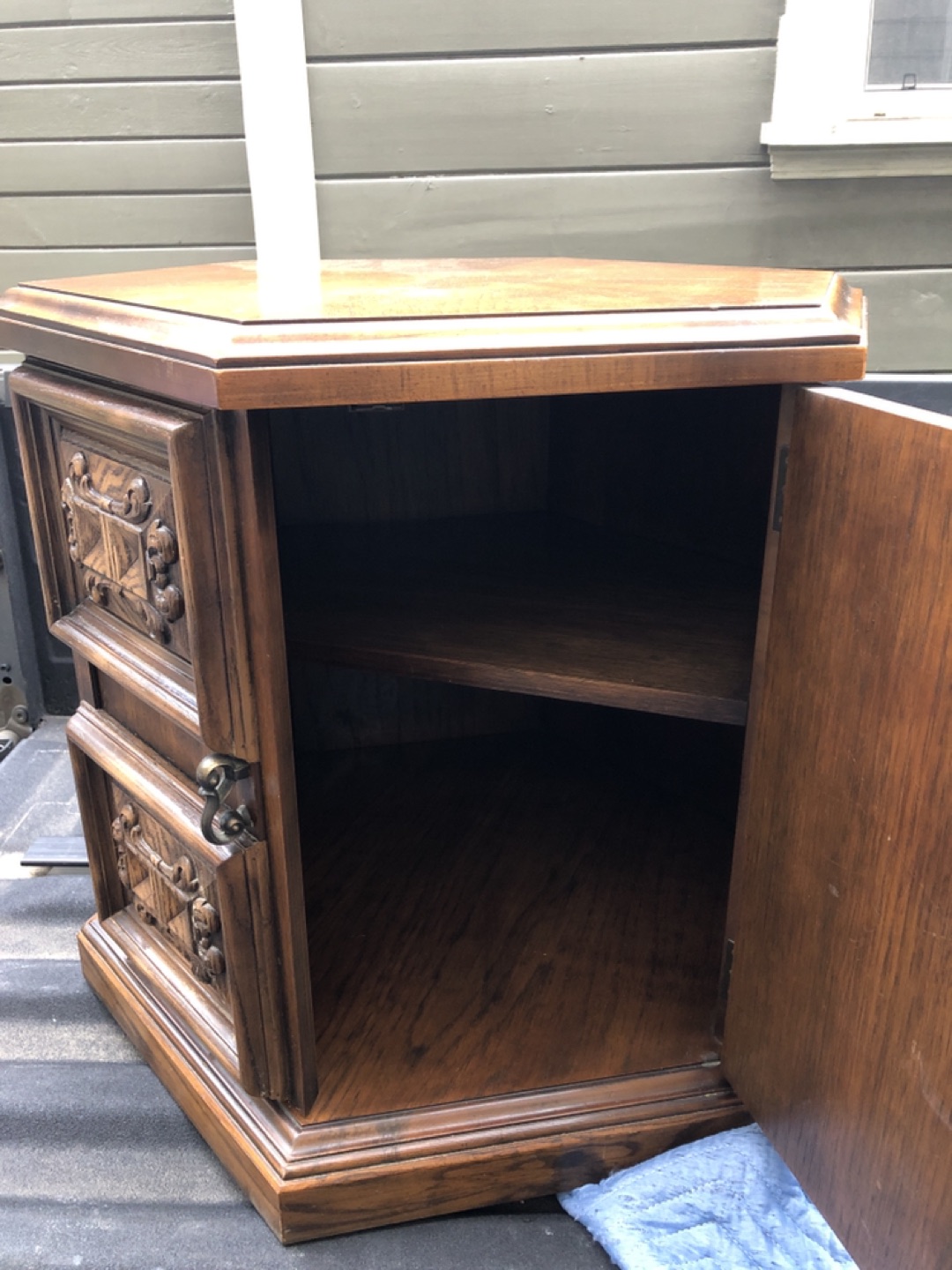 Cabinet / Side Table with Shelf - free delivery  - photo 2