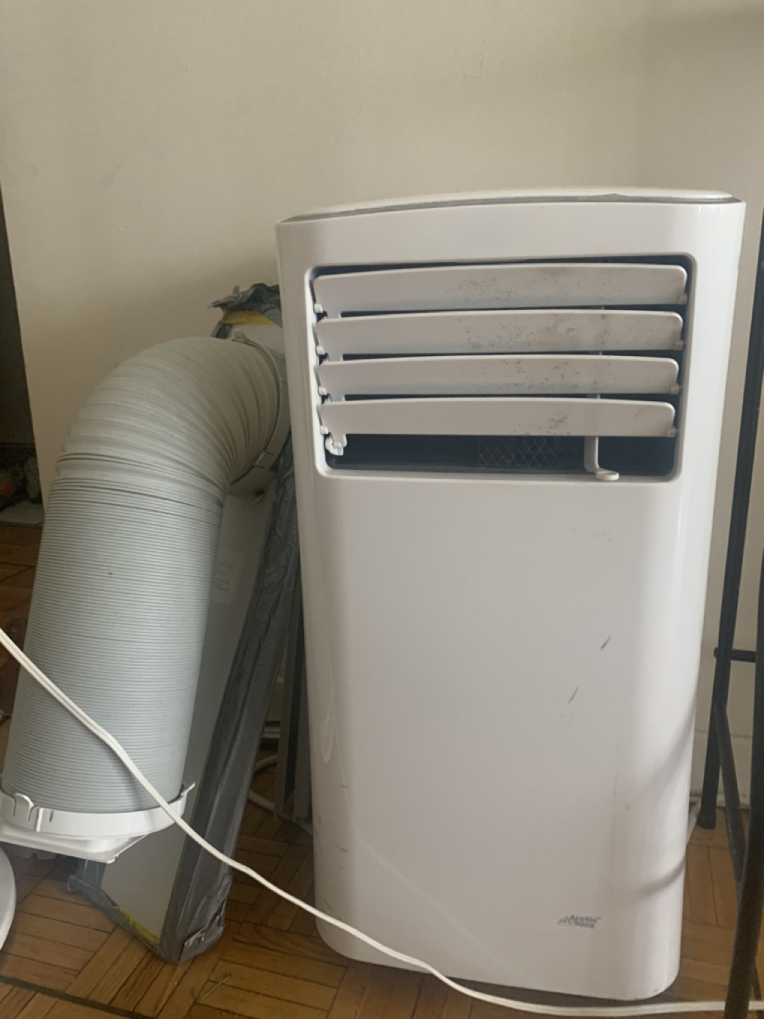 Arctic King 8000 btu Portable Air Conditioner - photo 2
