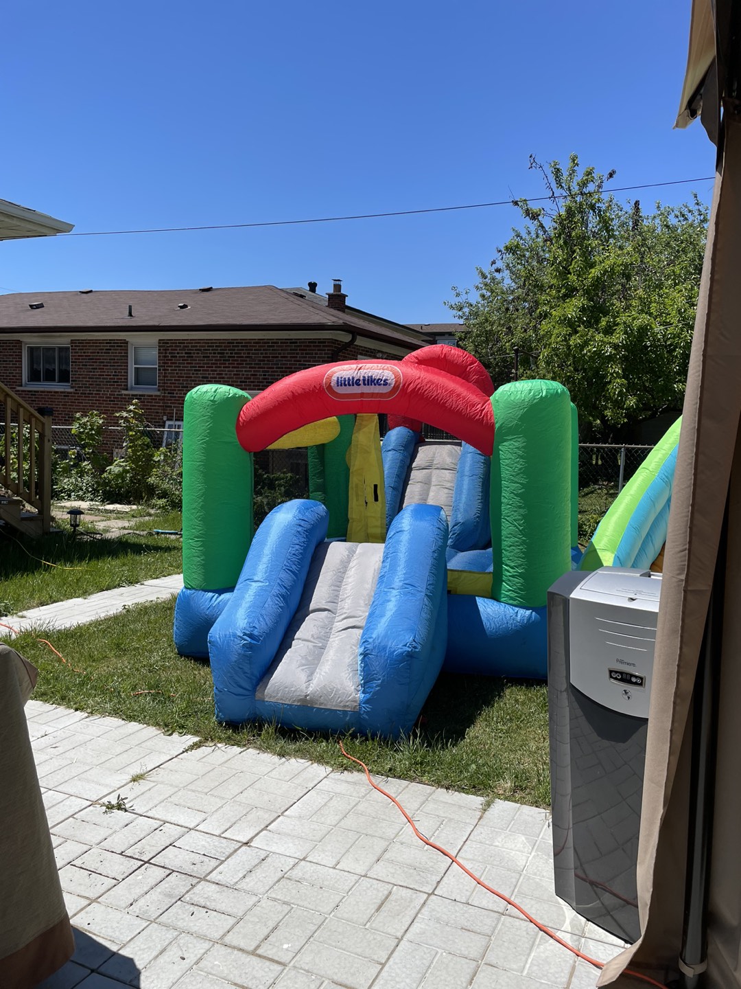 Little tikes bouncy castle