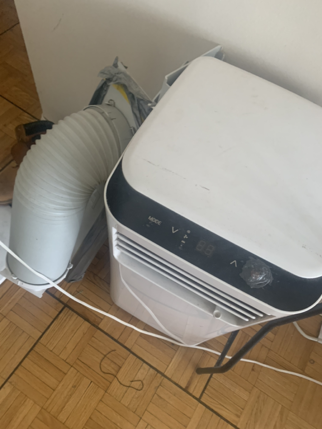 Arctic King 8000 btu Portable Air Conditioner - photo 3