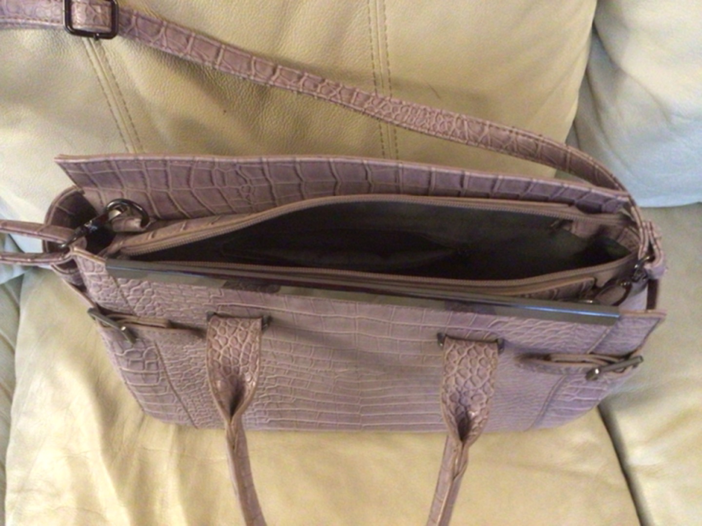 Mauve ladies purse image indicator(6)