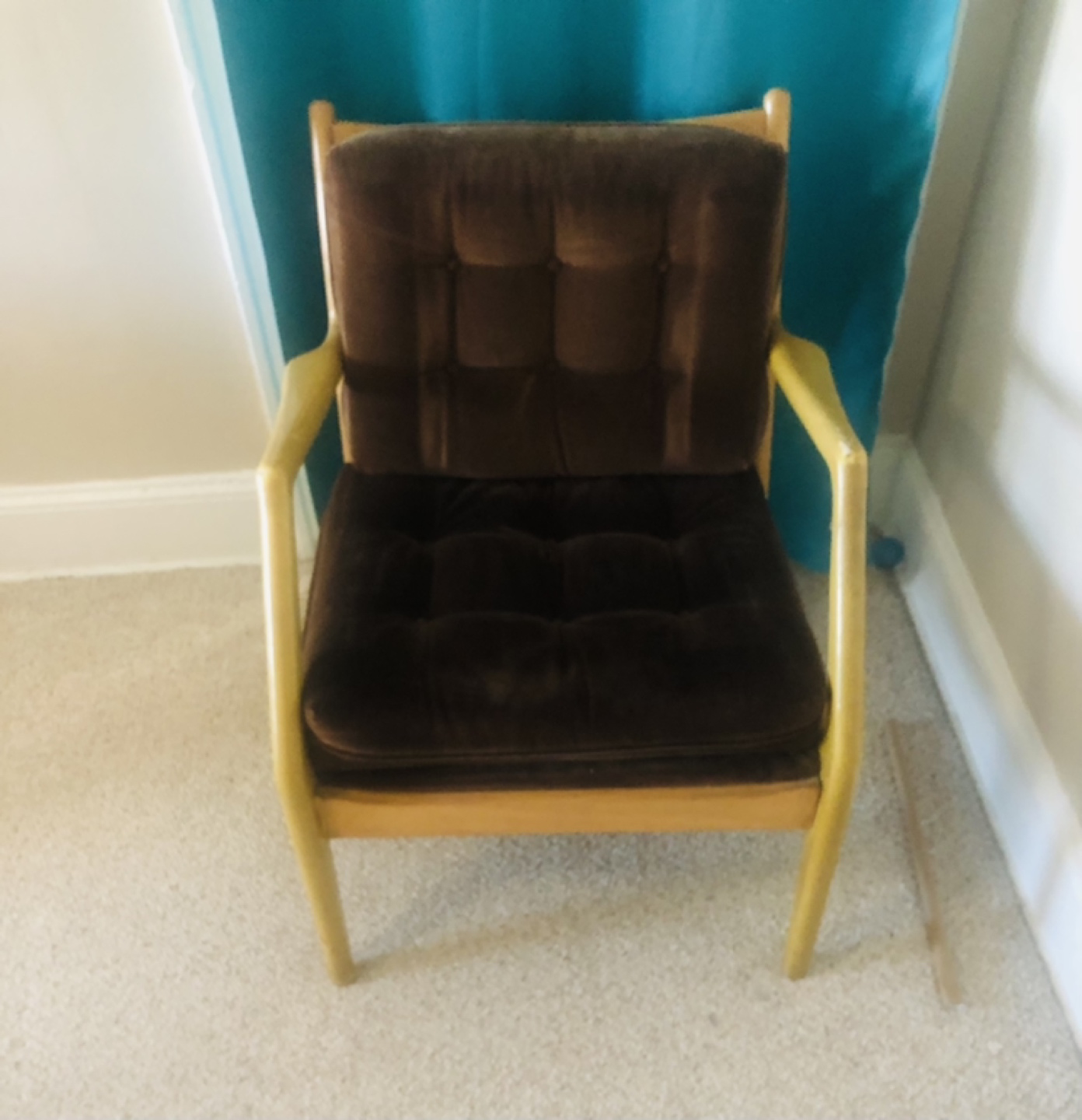 Mid-Century Modern Chair thumbnail