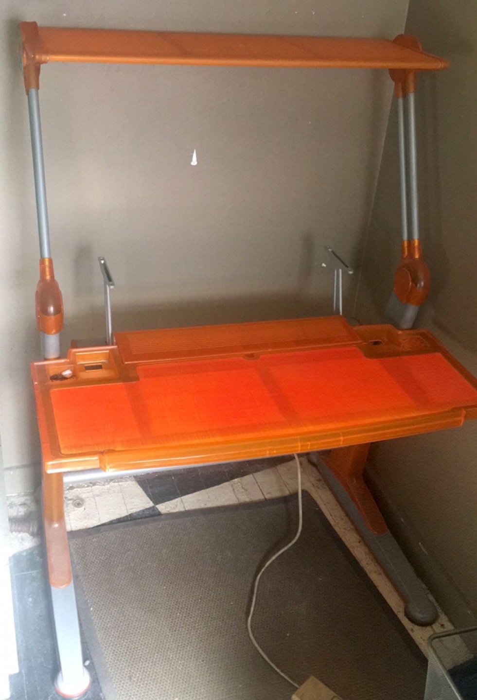 Groovy orange computer desk, Free, vintage ‘90s
