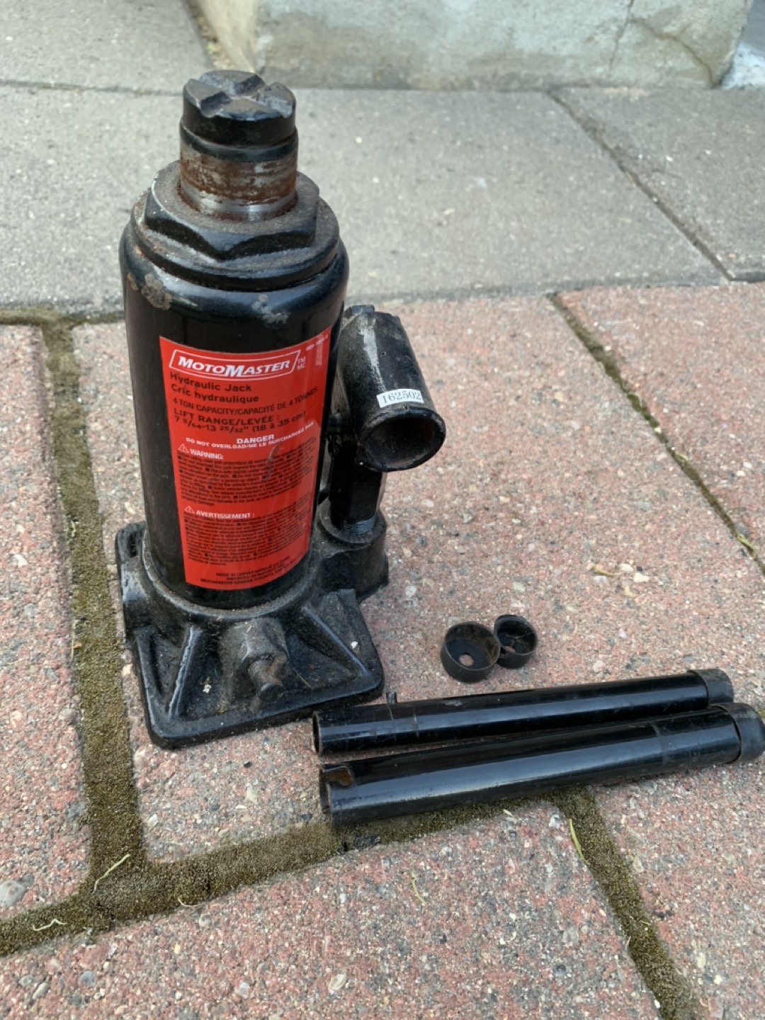 4 ton Motomaster hydraulic jack
