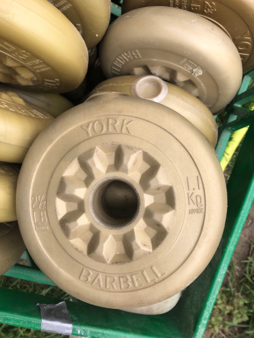 x26 2.5lb weights - free delivery  - photo 2