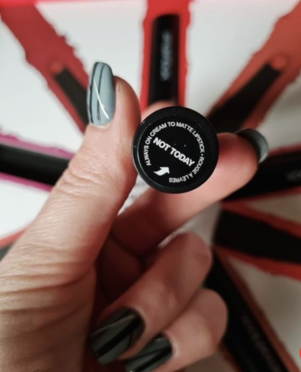 Smashbox lipstick  - photo 3