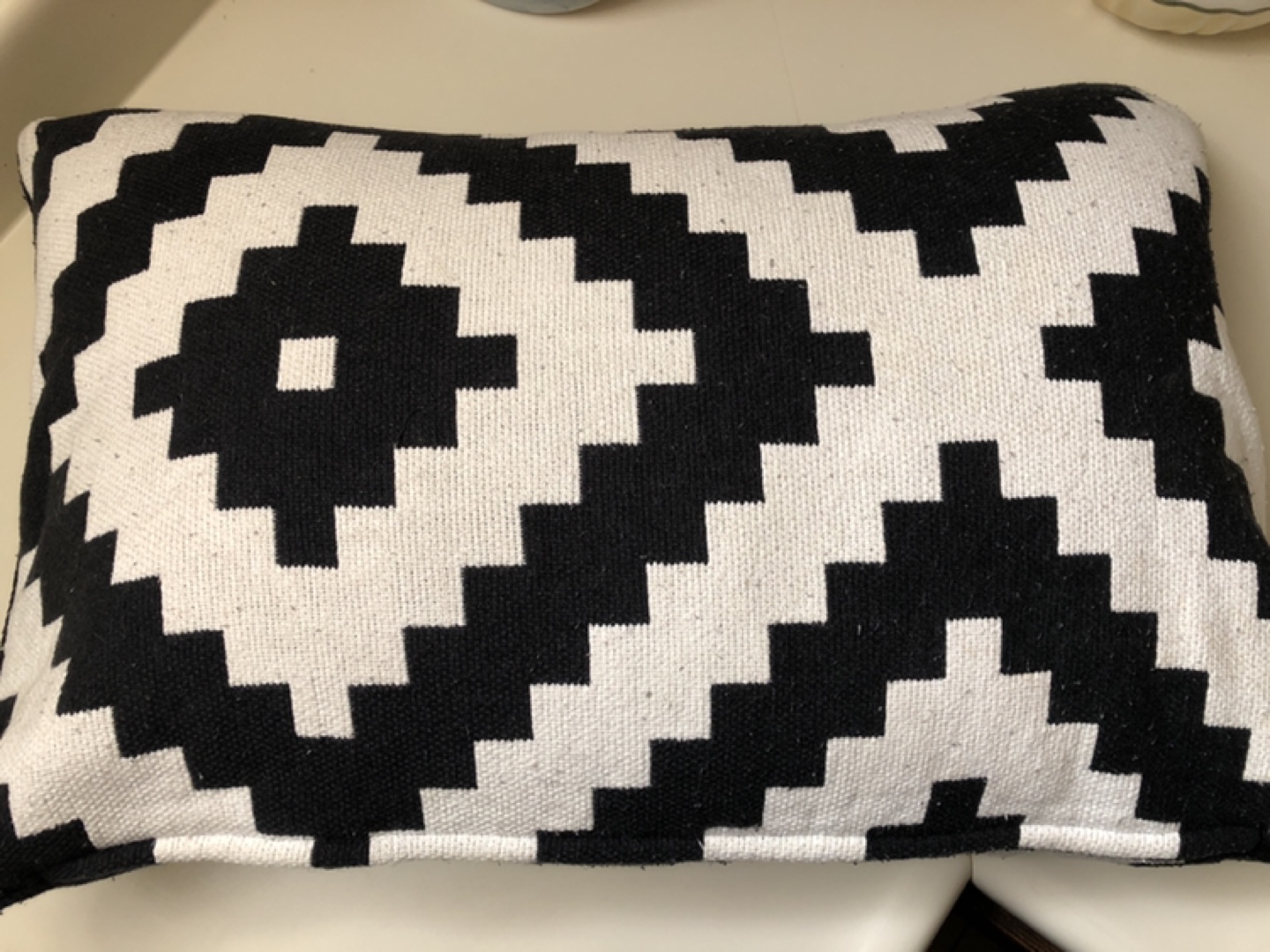 Rectangular pillow with geometric design  image indicator(2)