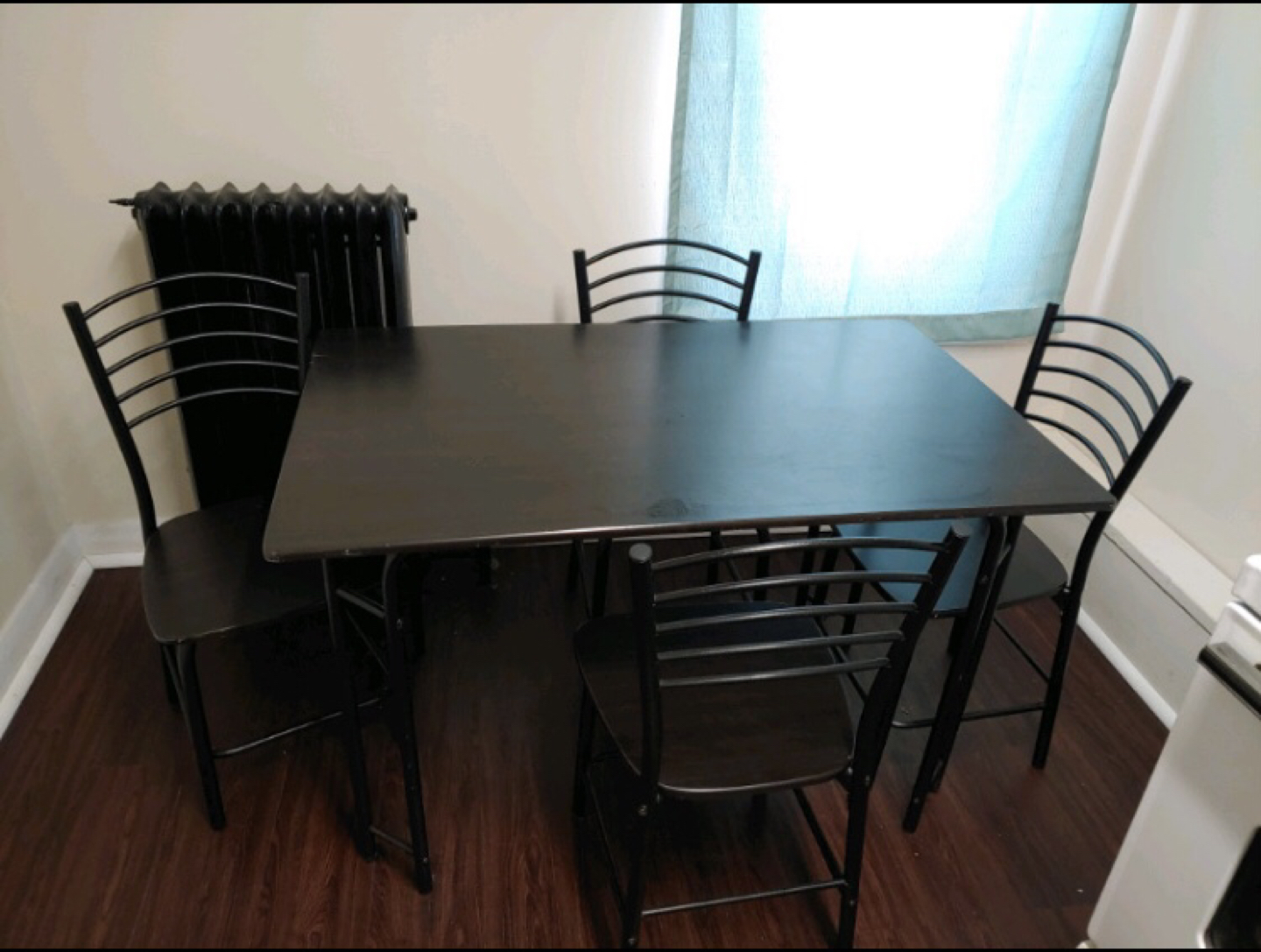 Dining / Kitchen Table + 4 Chairs Set 