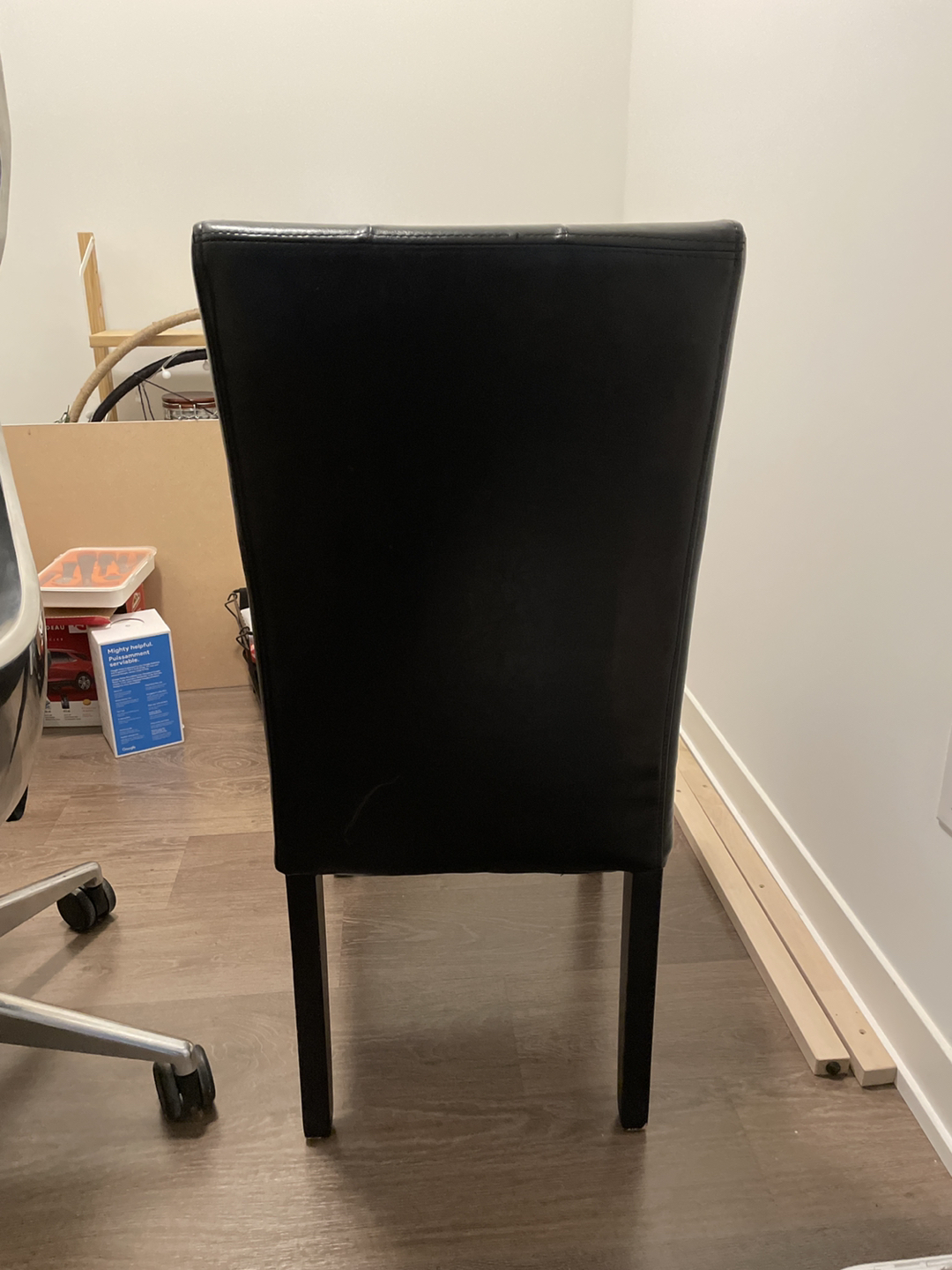 Leather Chair  image indicator(2)