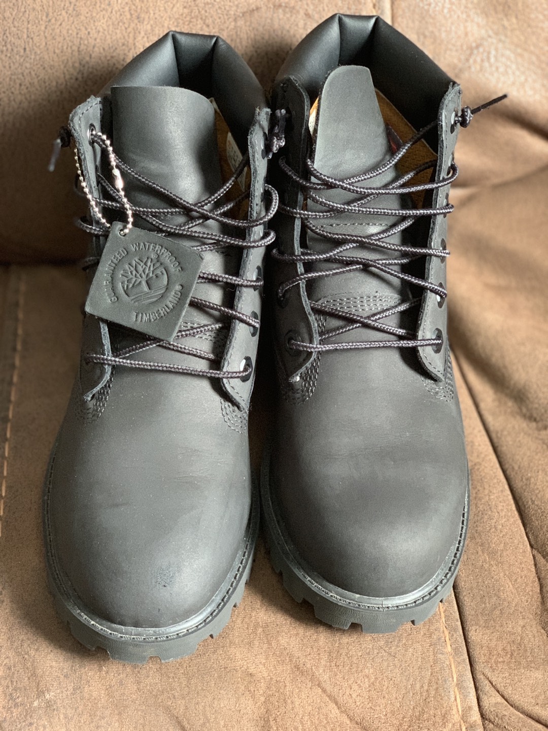 Boys size 6 winter Timberlands  thumbnail