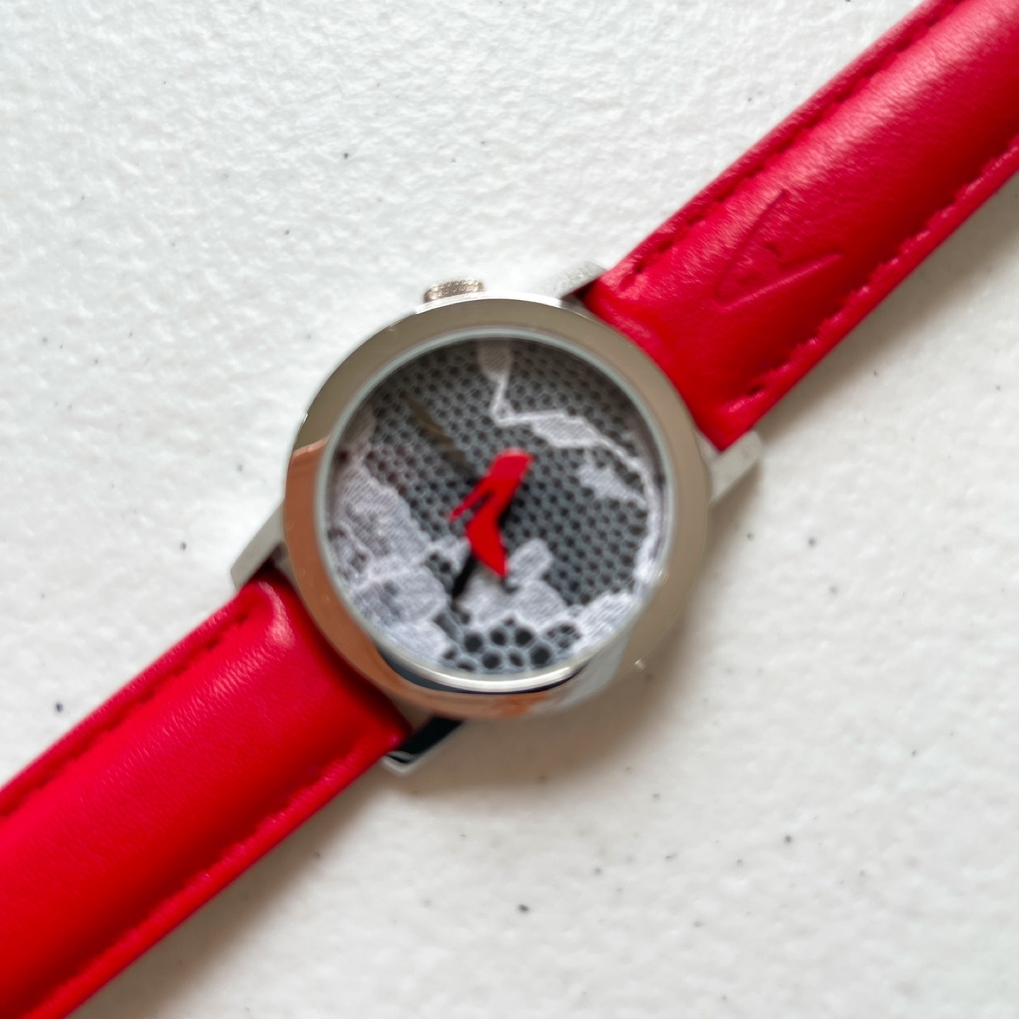 Women’s fashion watch Like New - photo 2