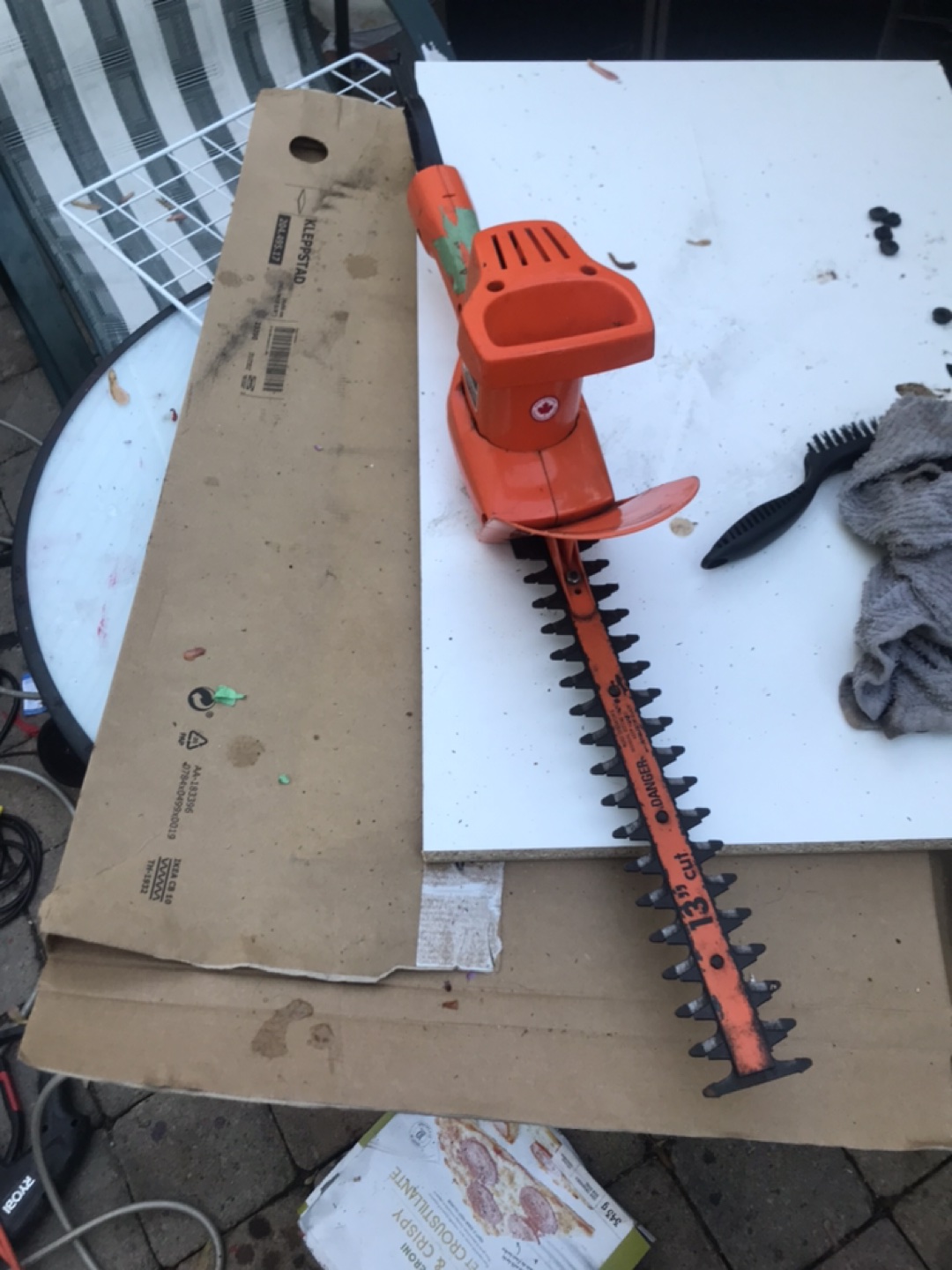 Black and Decker Hedge Trimmer  - photo 3