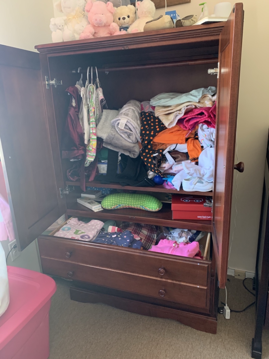 Legacy Armoire Dresser - photo 3